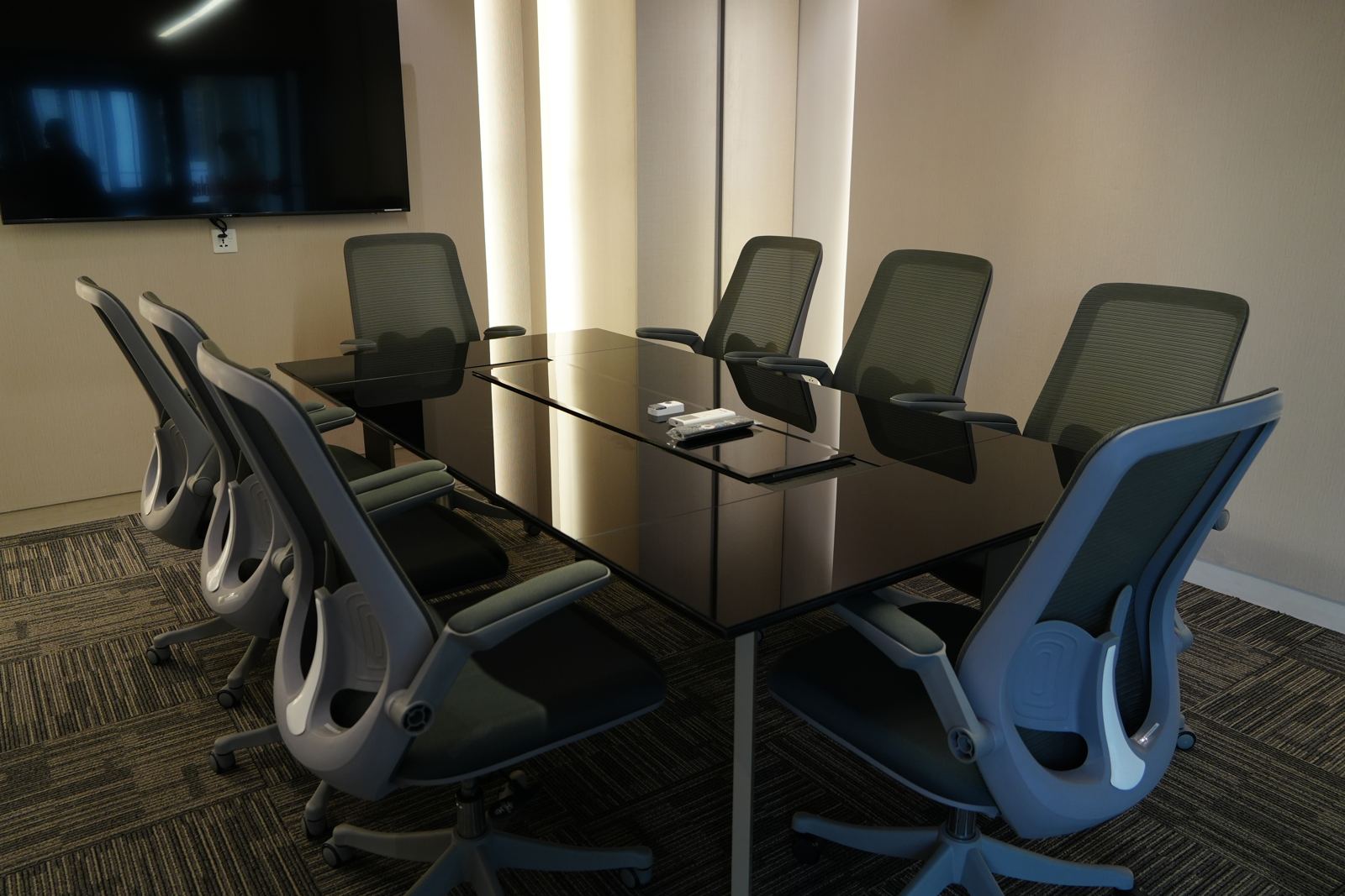 Meeting room in Girmairi's managed Dhaka office